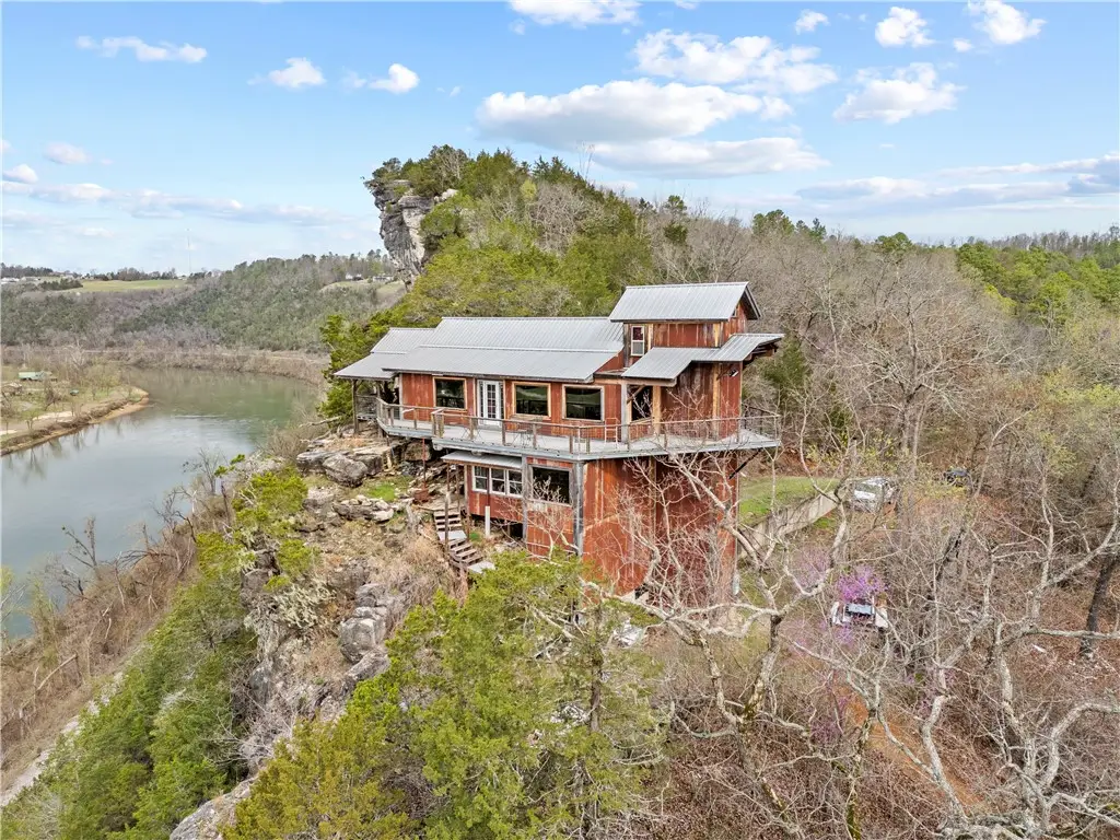 100 Tazewell, Norfork, AR 72658 - #1