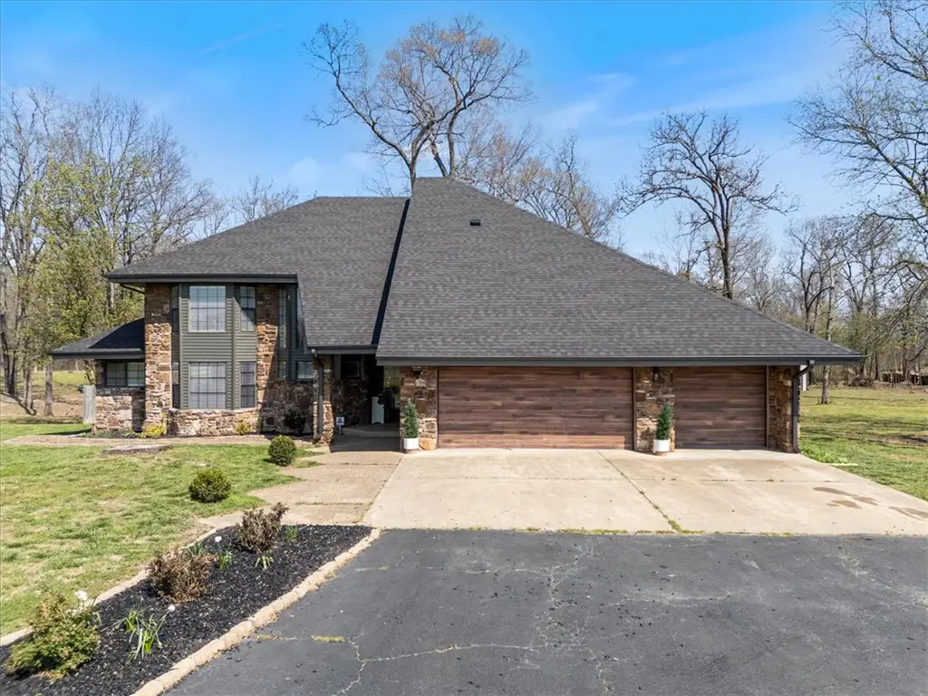 469267 W Hwy 100, Stilwell, OK 74960 - #1