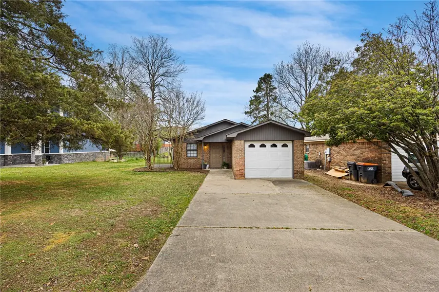 1306 E M Street, Russellville, AR 72801 - #2