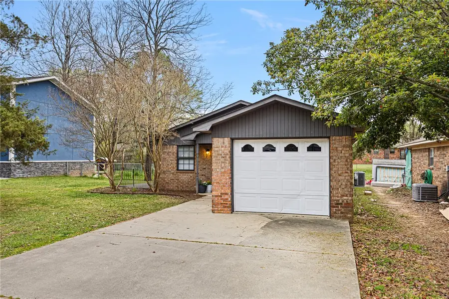 1306 E M Street, Russellville, AR 72801 - #3