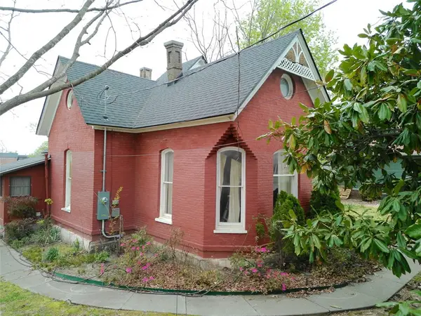 1016 S 4th Street, Rogers, AR 72756