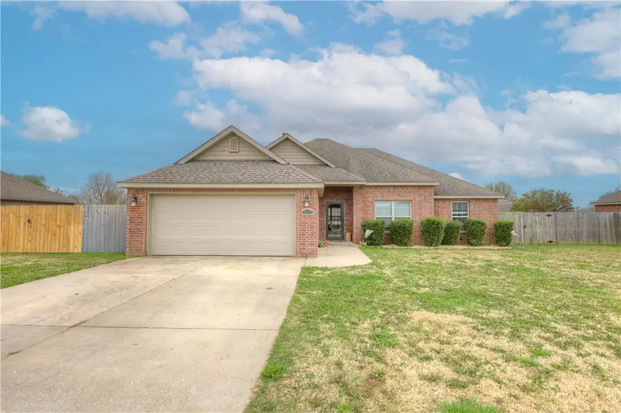2071 Fields Cove, Pea Ridge, AR 72751 - #2