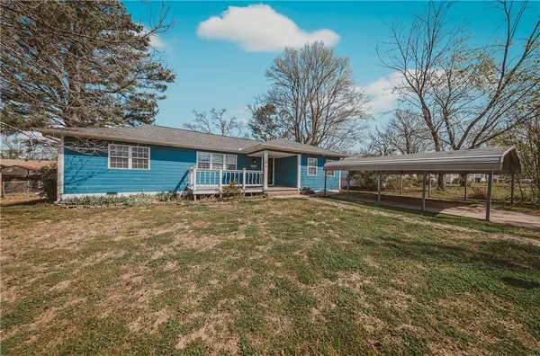 823 Granite Street, Siloam Springs, AR 72761