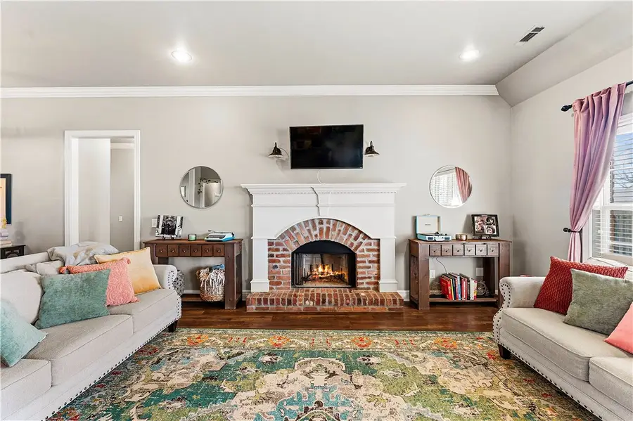 545 Gascony Avenue, Springdale, AR 72764 - #2