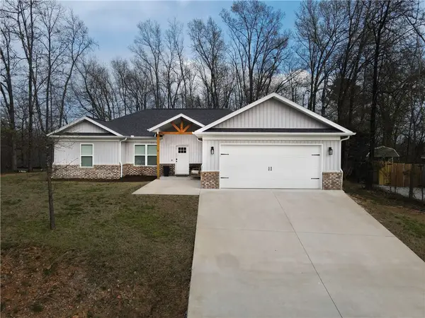 7 Cresswell Drive, Bella Vista, AR 72714