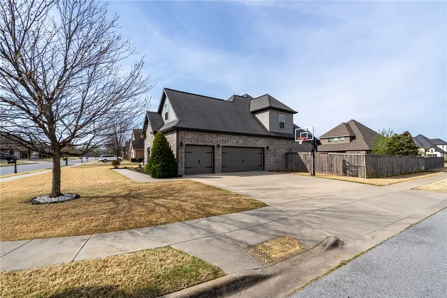 6200 S 28th Street, Rogers, AR 72758 - #2