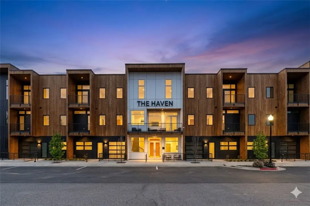 905 SE 4th Street, Bentonville, AR 72712 - #1