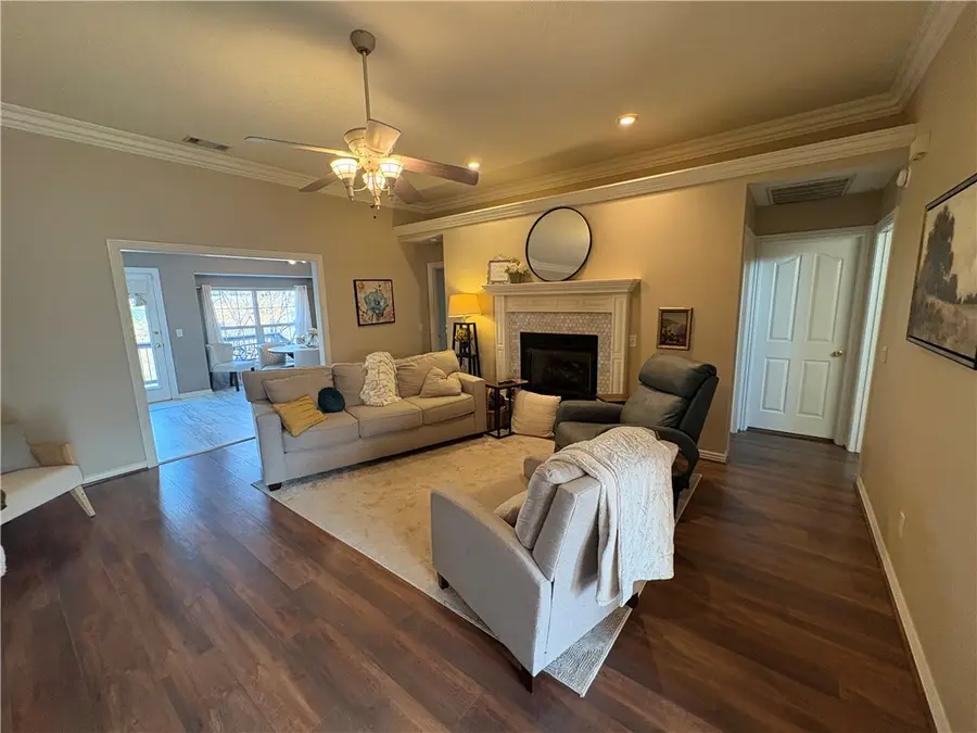 3955 Shannendoah Lane, Springdale, AR 72762 - #3