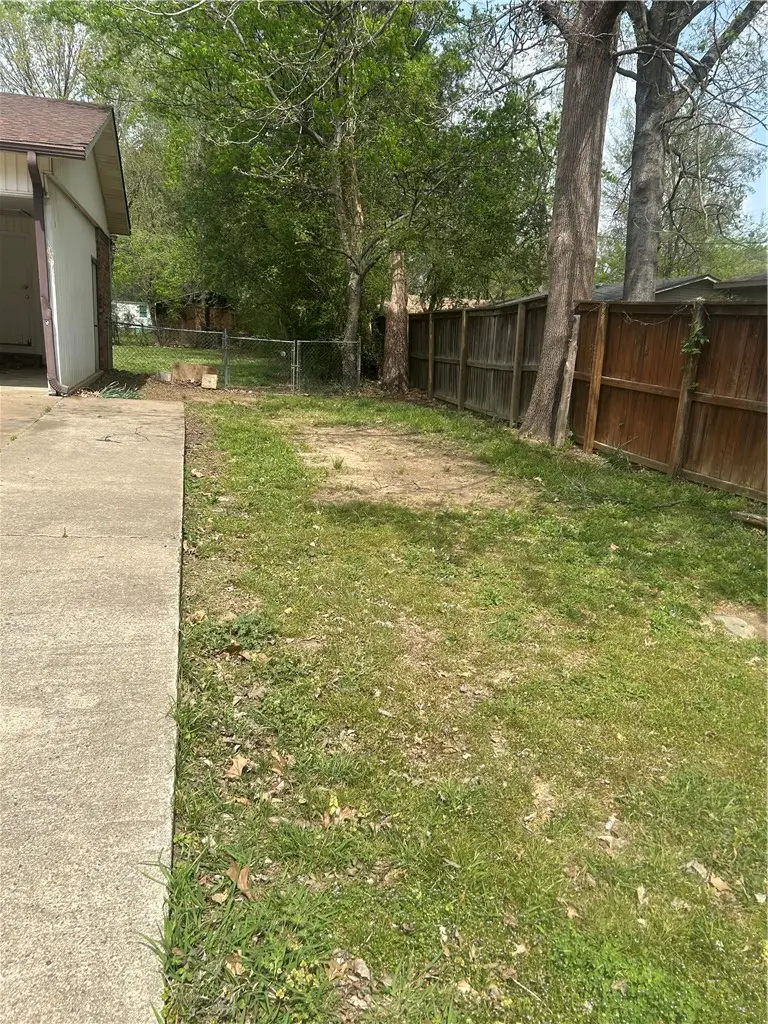 405 E M Street, Russellville, AR 72801 - #2