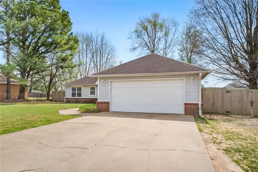 297 Meeker Drive, Gentry, AR 72734 - #3