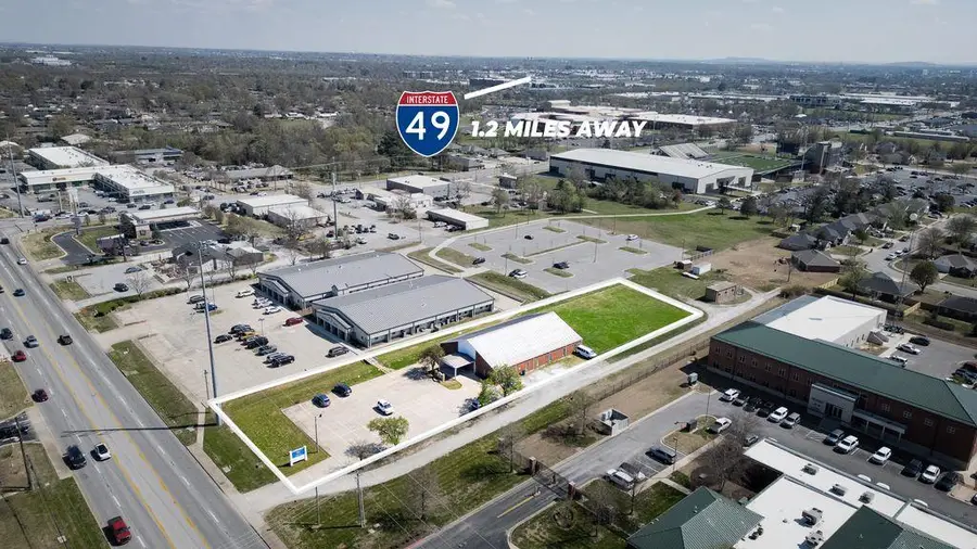 910 SE 14th Street, Bentonville, AR 72712 - #2