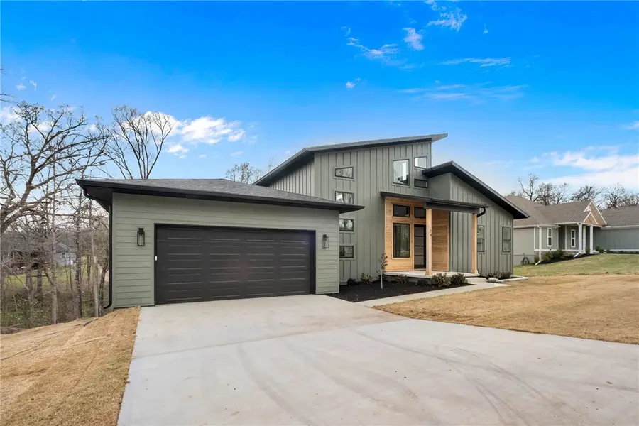 14 Ruthwell Drive, Bella Vista, AR 72715 - #3