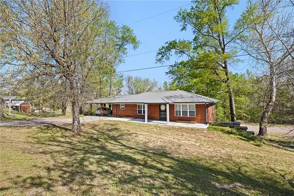 52 W Parish Drive, Subiaco, AR 72865