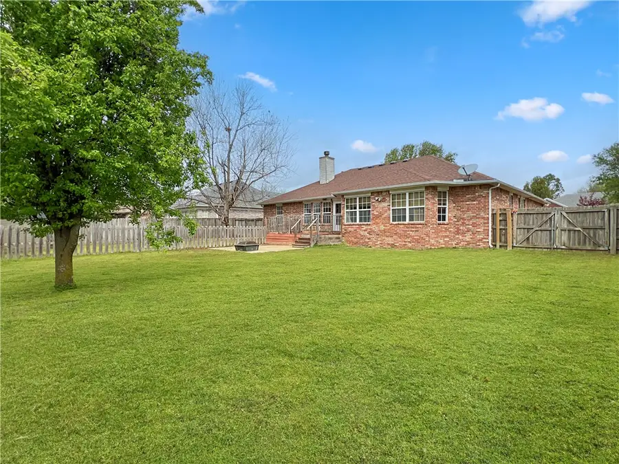 1875 Lancaster Drive, Springdale, AR 72762 - #2