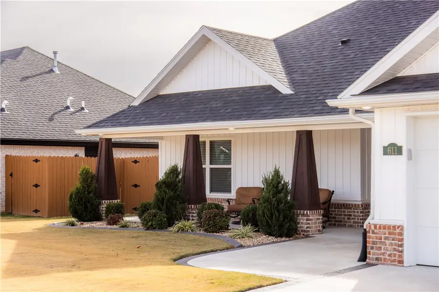 611 Morgan Street, Centerton, AR 72719 - #3