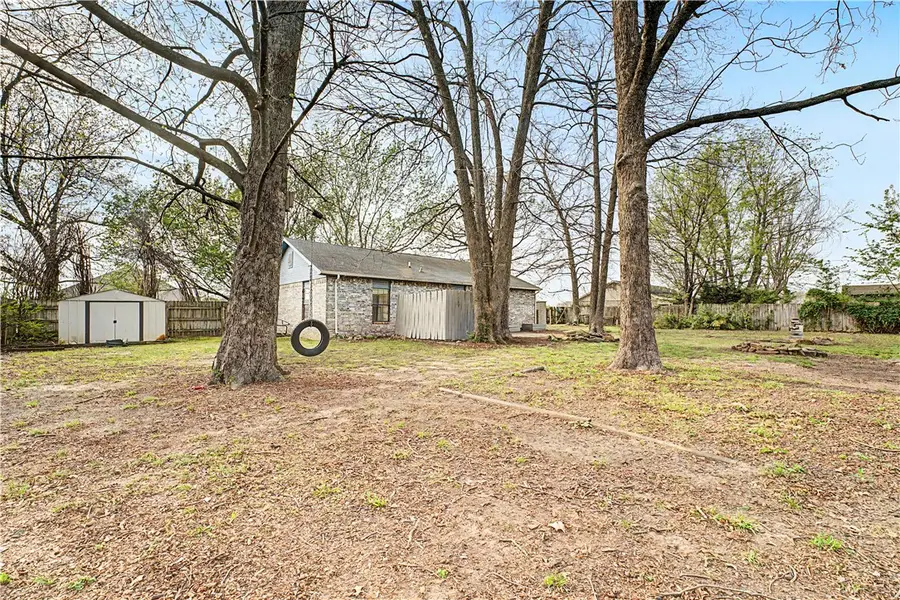 182 N Hunter Street, Farmington, AR 72730 - #2