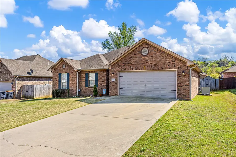 1228 E Elm Street, Russellville, AR 72802 - #2