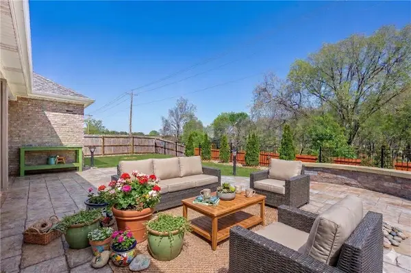 3907 SW Pecan Circle, Bentonville, AR 72713