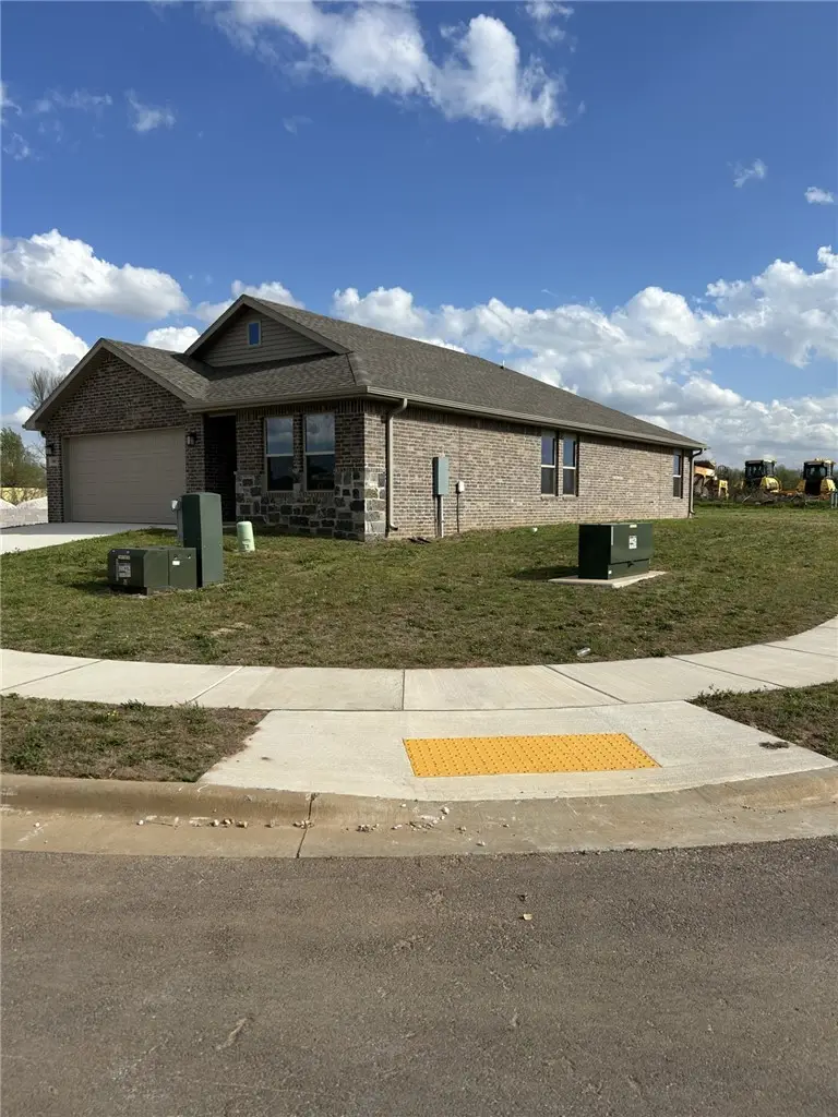 1801 Farmer Street, Pea Ridge, AR 72751 - #2