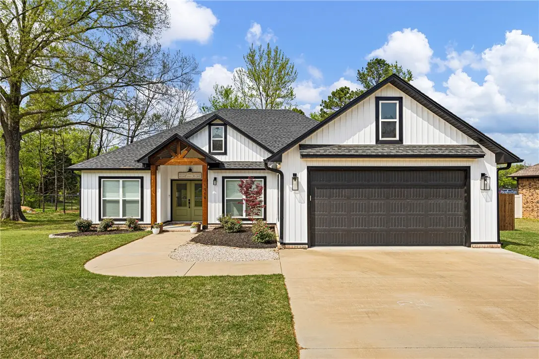1814 Janie Francis Lane, Russellville, AR 72801 - #1