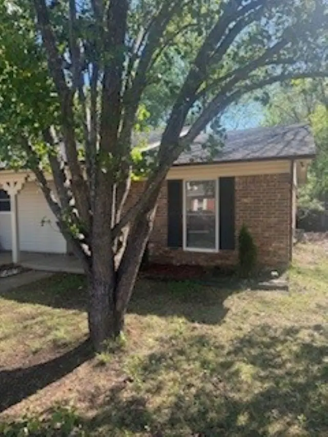 1005 S Laredo Avenue, Russellville, AR 72801 - #2