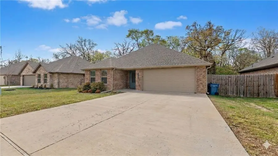 1311 Valley Drive, Gentry, AR 72734 - #2