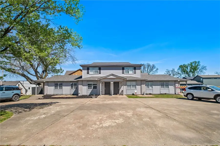 106 NW Park Street, Bentonville, AR 72712 - #2
