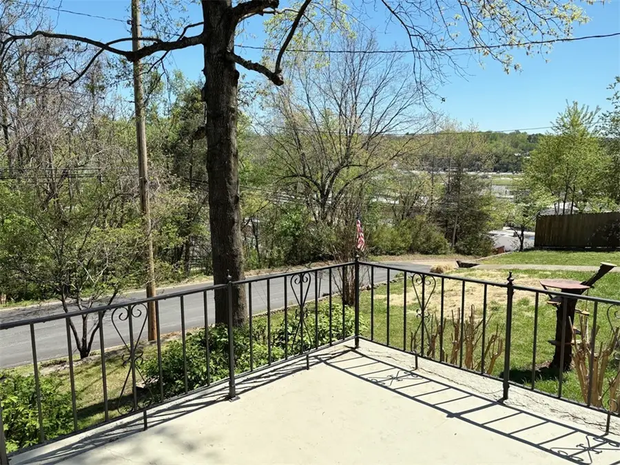 210 N Spring, Harrison, AR 72601 - #2