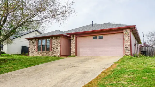 1702 20th Street, Rogers, AR 72758