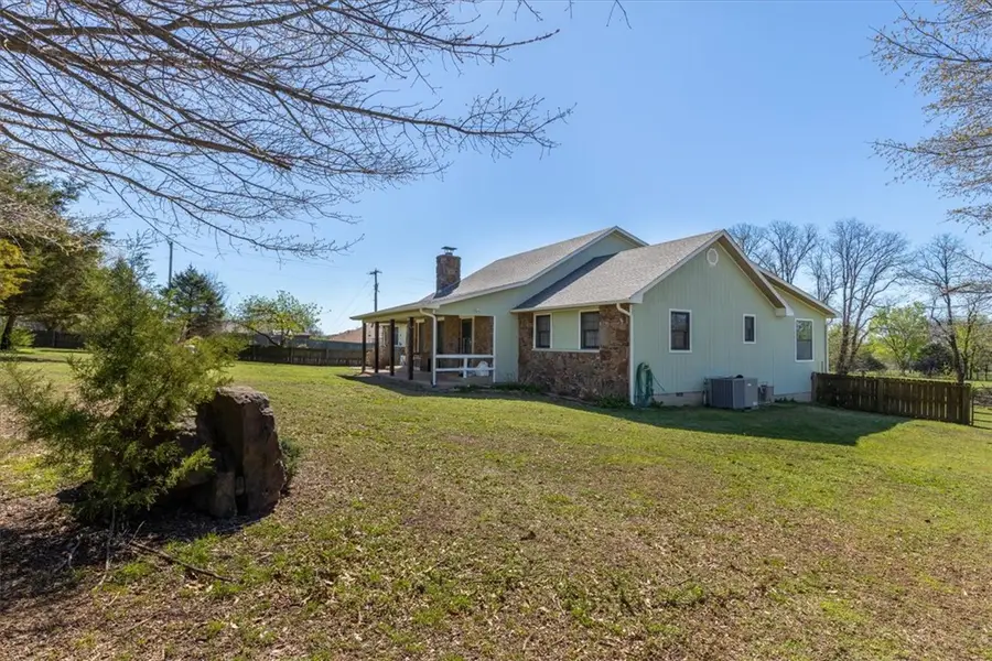 1111 Rocky Dell Road, Gravette, AR 72736 - #2