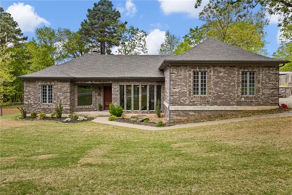 12 Live Oak Lane, Russellville, AR 72801