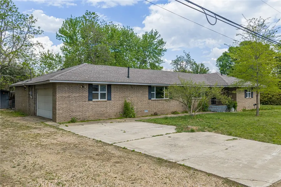608 W Line Street, Dyer, AR 72935 - #2