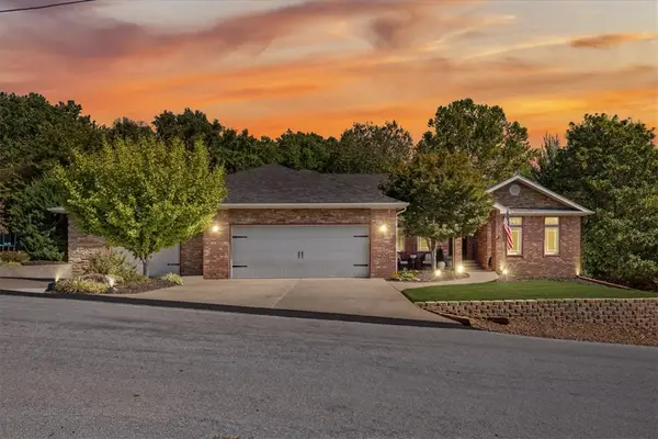 8 Jarrod Drive, Bella Vista, AR 72714