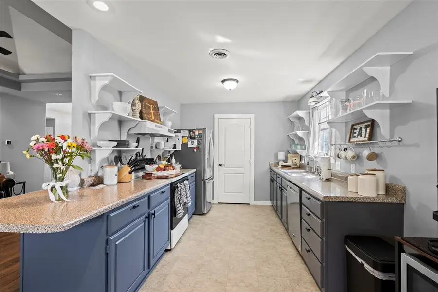 1003 Sunrise Circle, Siloam Springs, AR 72761 - #3