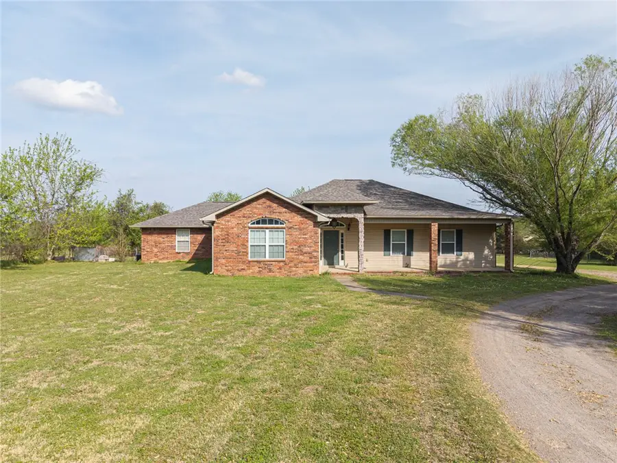 2614 N Highway 253, Lavaca, AR 72941 - #2