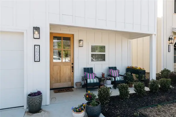 2609 N Gulley Grove Circle, Fayetteville, AR 72703