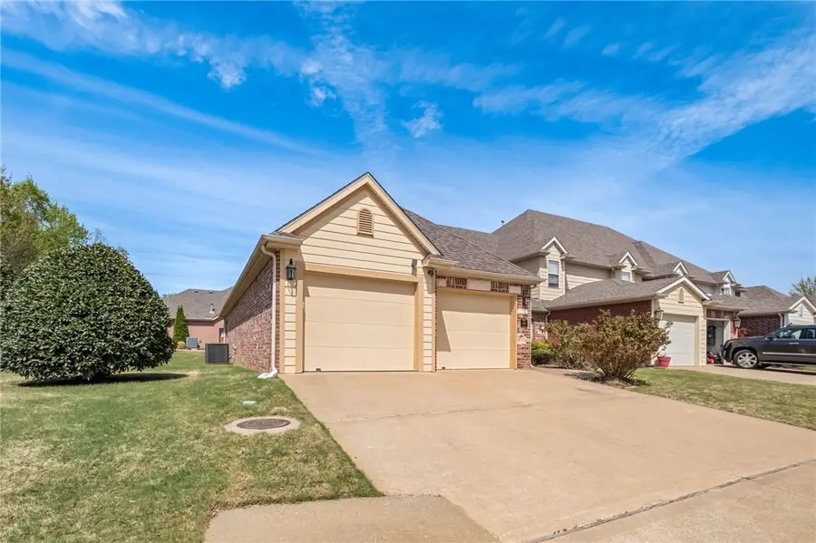 6617 W Valley View Road, Rogers, AR 72758 - #3