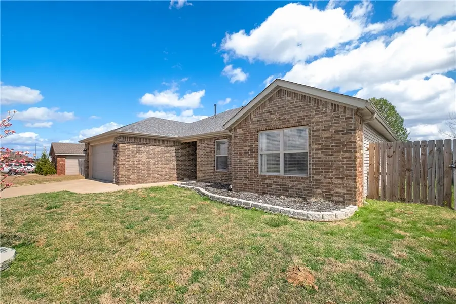 311 Violet Street, Centerton, AR 72719 - #2