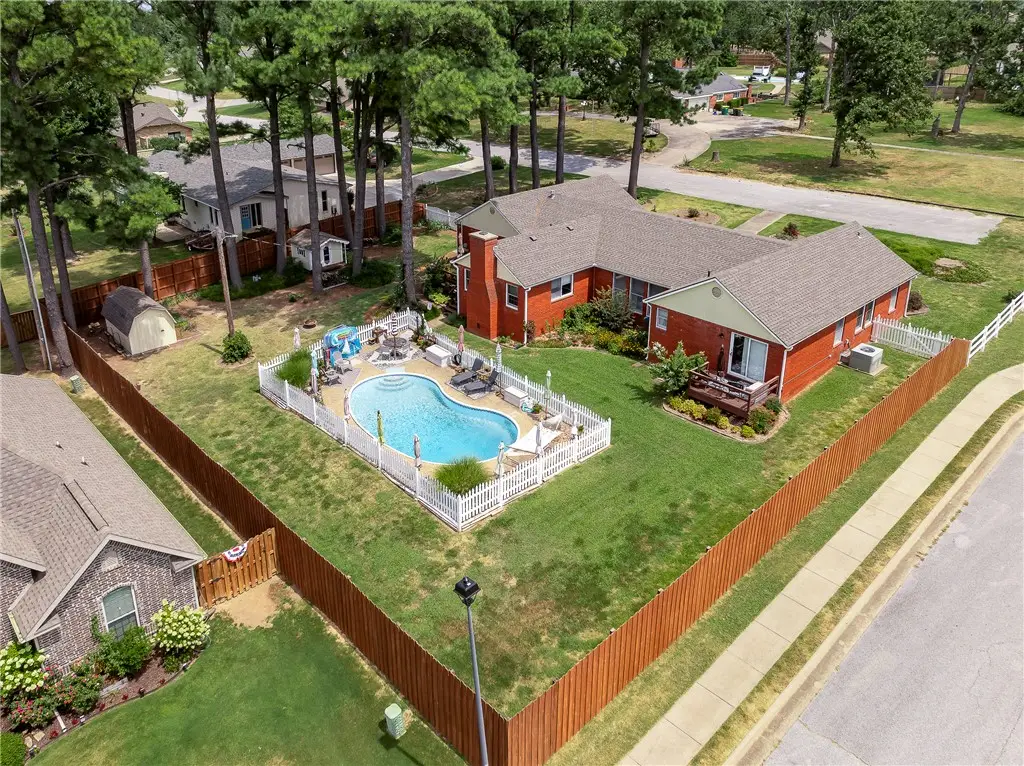 1406 W Birch Drive, Rogers, AR 72758 - #1