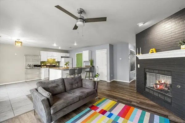 894 W Peachtree Drive, Fayetteville, AR 72703