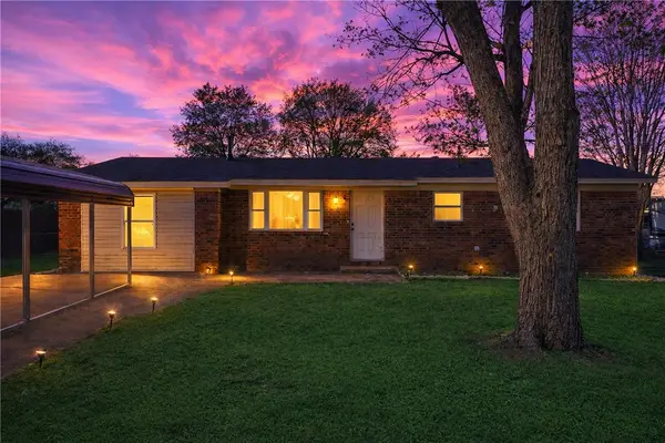 73 Elmwood Street, West Fork, AR 72774