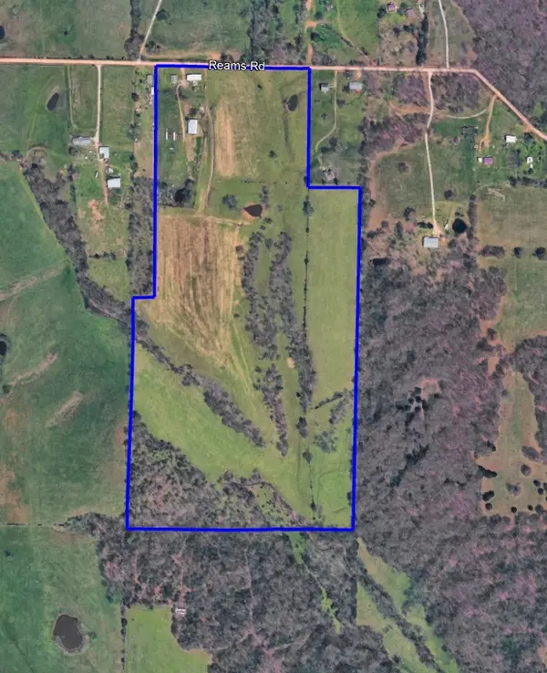 13161 Reams Road, Gentry, AR 72734