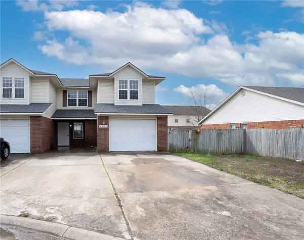 2910 Dawn Court, Siloam Springs, AR 72761