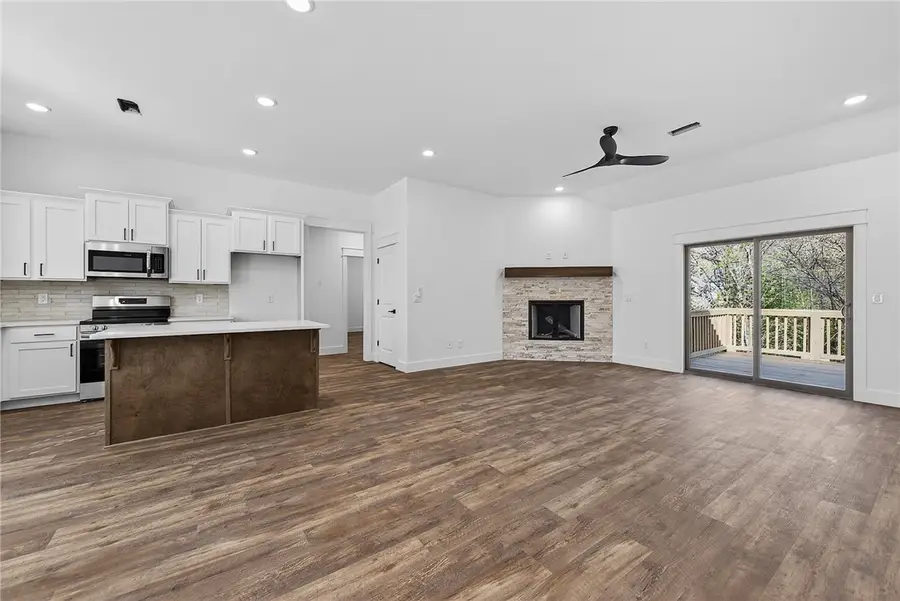 28 York Drive, Bella Vista, AR 72715 - #2