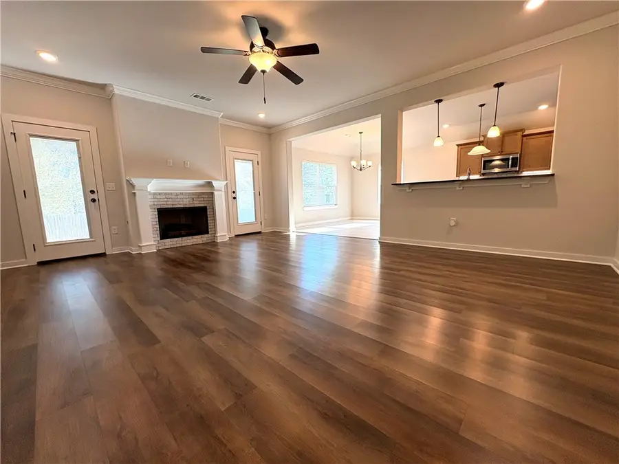 345 S Emerald Woods Run, Farmington, AR 72730 - #3