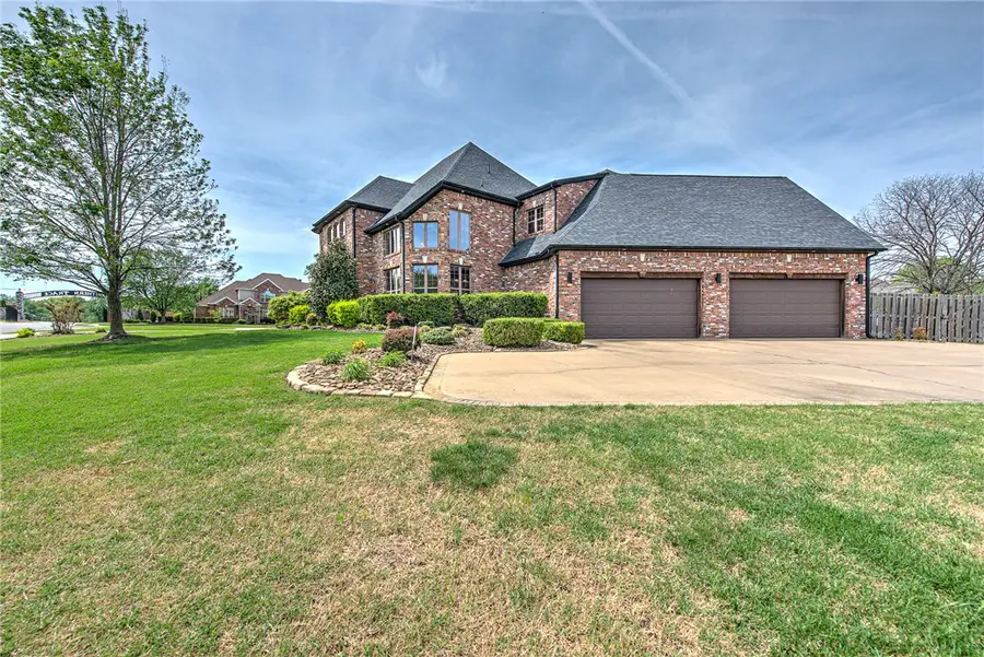 1816 S 27th Place, Rogers, AR 72758 - #3