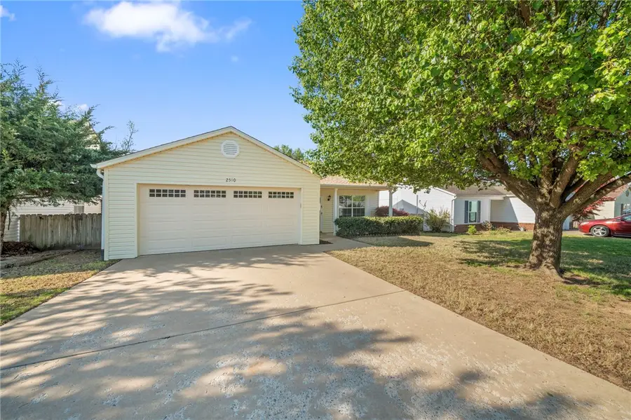 2510 Parkcrest Drive, Bentonville, AR 72712 - #2