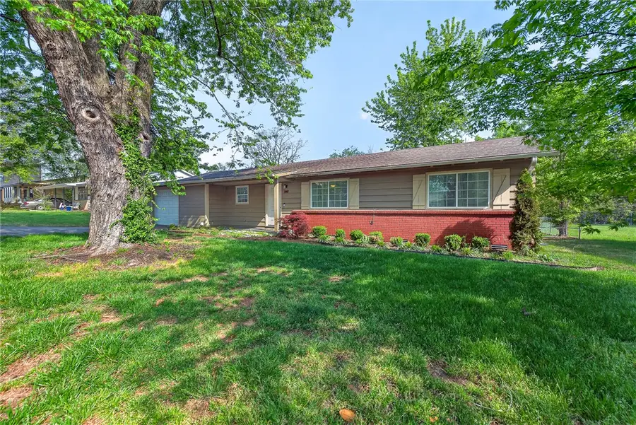 2452 Valley Drive, Fayetteville, AR 72703 - #2