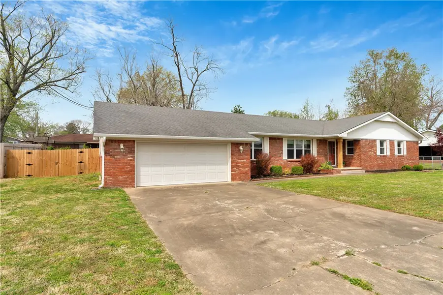 405 Magnolia Drive, Bentonville, AR 72712 - #2