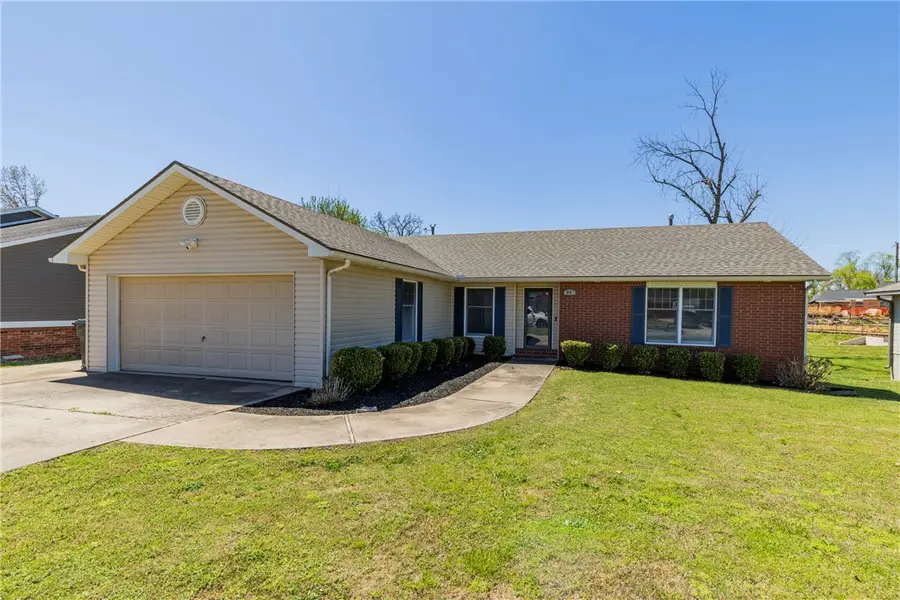 918 S 25th Street, Rogers, AR 72758 - #2